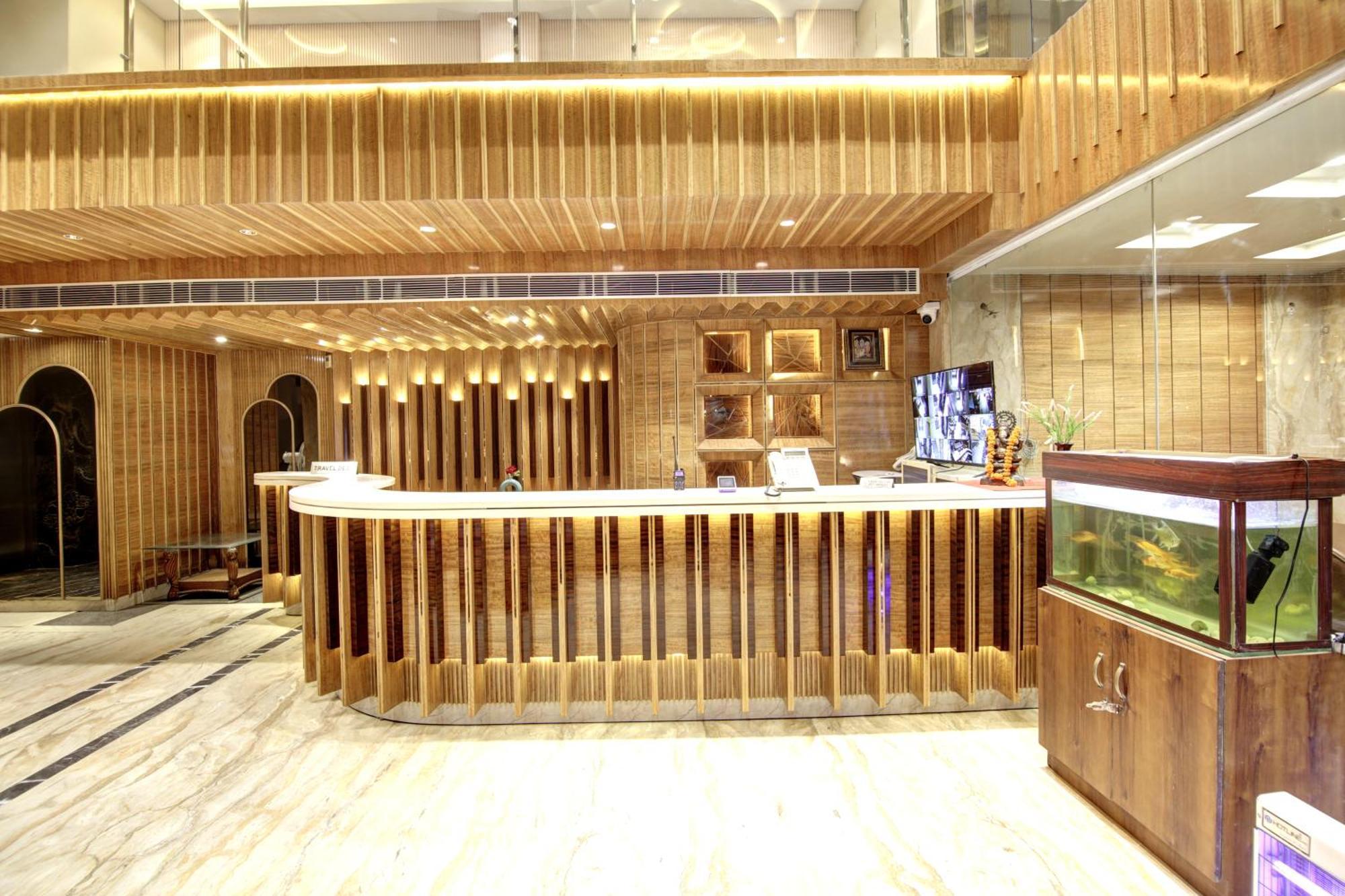 Hotel Krishna Plaza 'new Delhi' - By M S Hospitality 4*