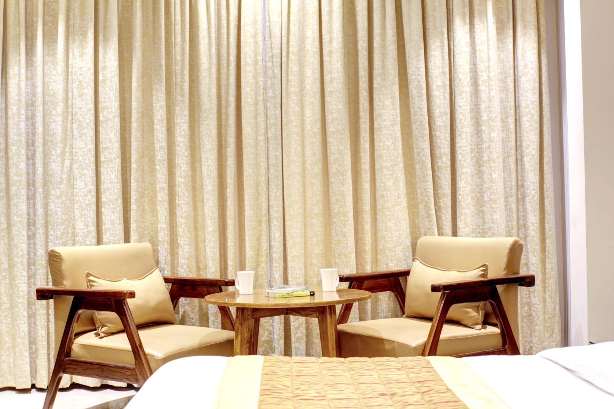 Hotel Krishna Plaza 'new Delhi' - By M S Hospitality New Delhi