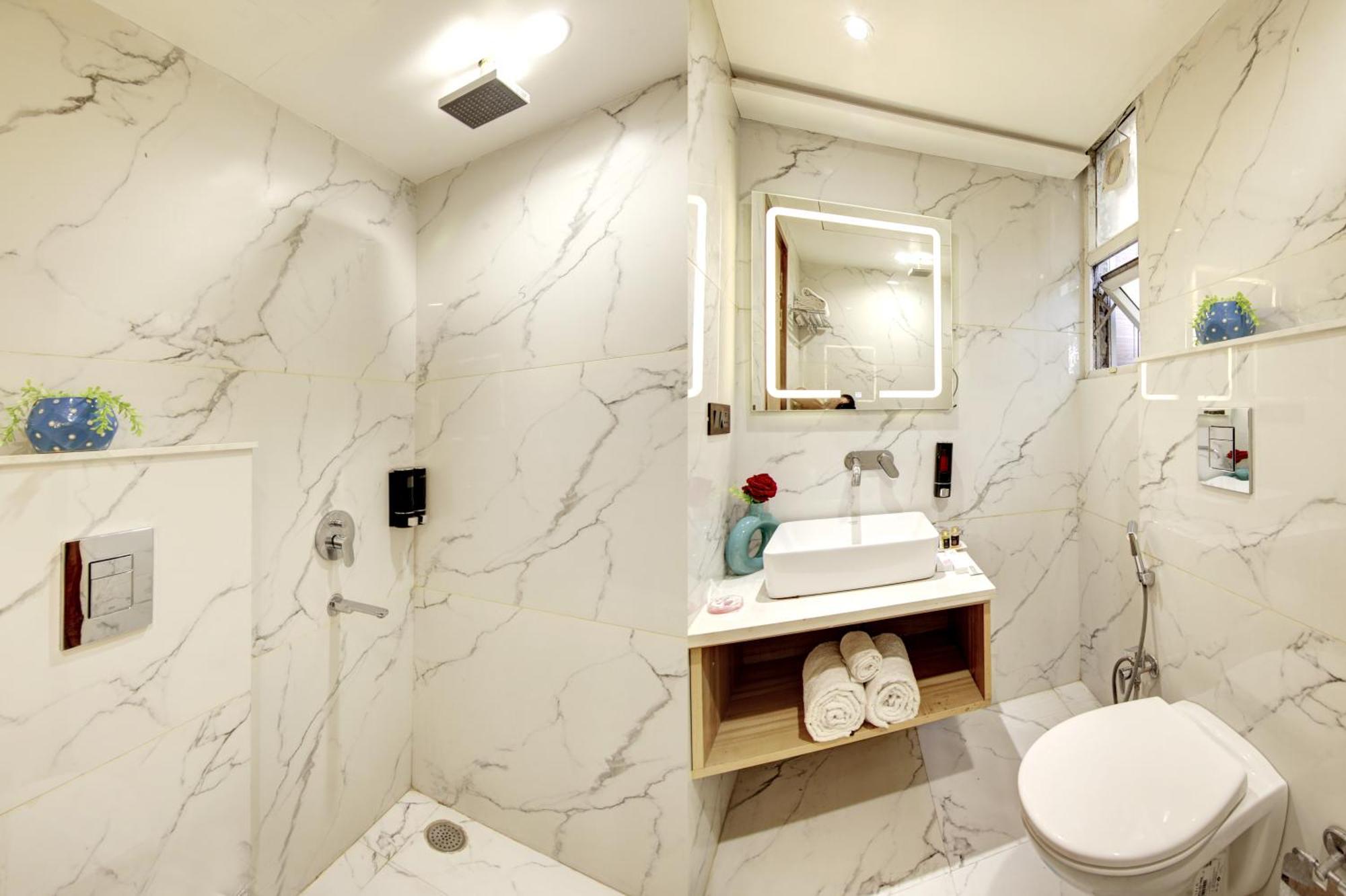 Krishna Plaza 'new Delhi' - By M S Hospitality New Delhi